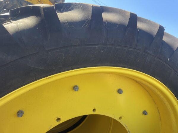 Комплект тесни гуми MICHELIN AGRIBIB с джанти за John Deere 8R - Image 7