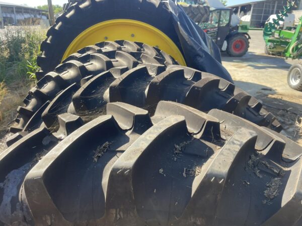 Комплект тесни гуми MICHELIN AGRIBIB с джанти за John Deere 8R - Image 6